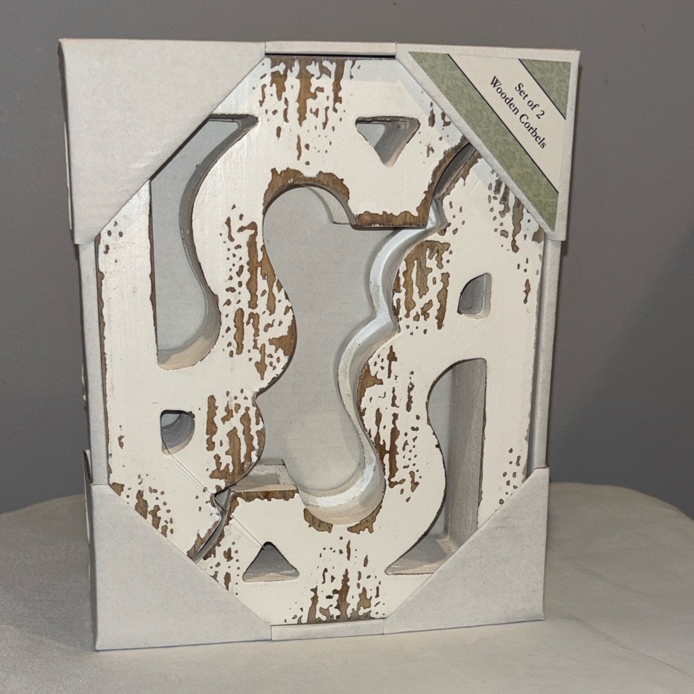 Set of 2 Wooden Corbels
